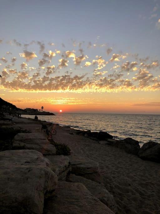 Peaceful And Intimate By The Sea Appartement Haifa Buitenkant foto